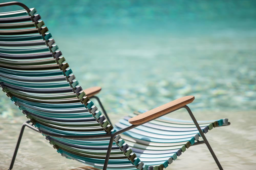 CLICK Schaukelstuhl multi color mit Bambus Armlehne