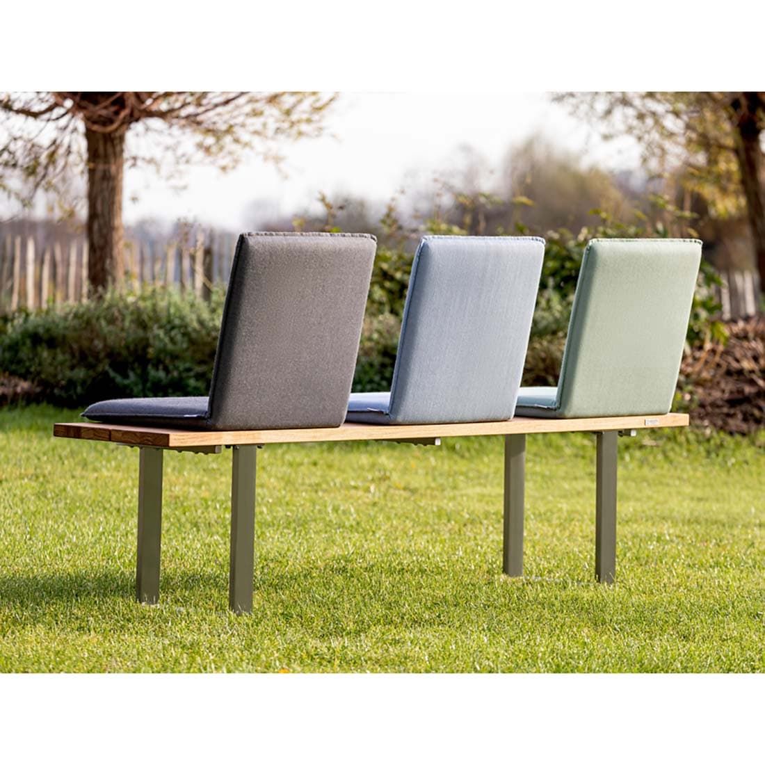 Nette Sitzschale in Batyline Eden silbergrau 45 x 47 x 47 cm