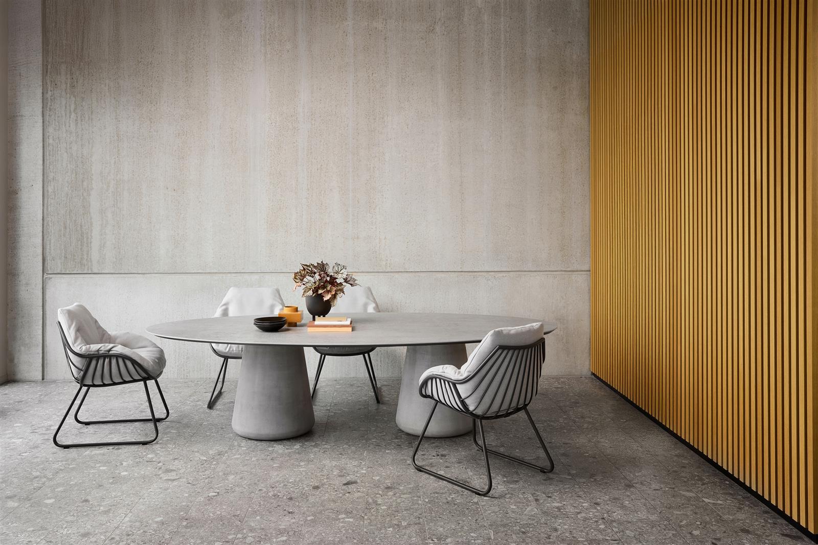 Queen Dining Tisch oval 240 x 120 cm Beton grey+Dekton kreta