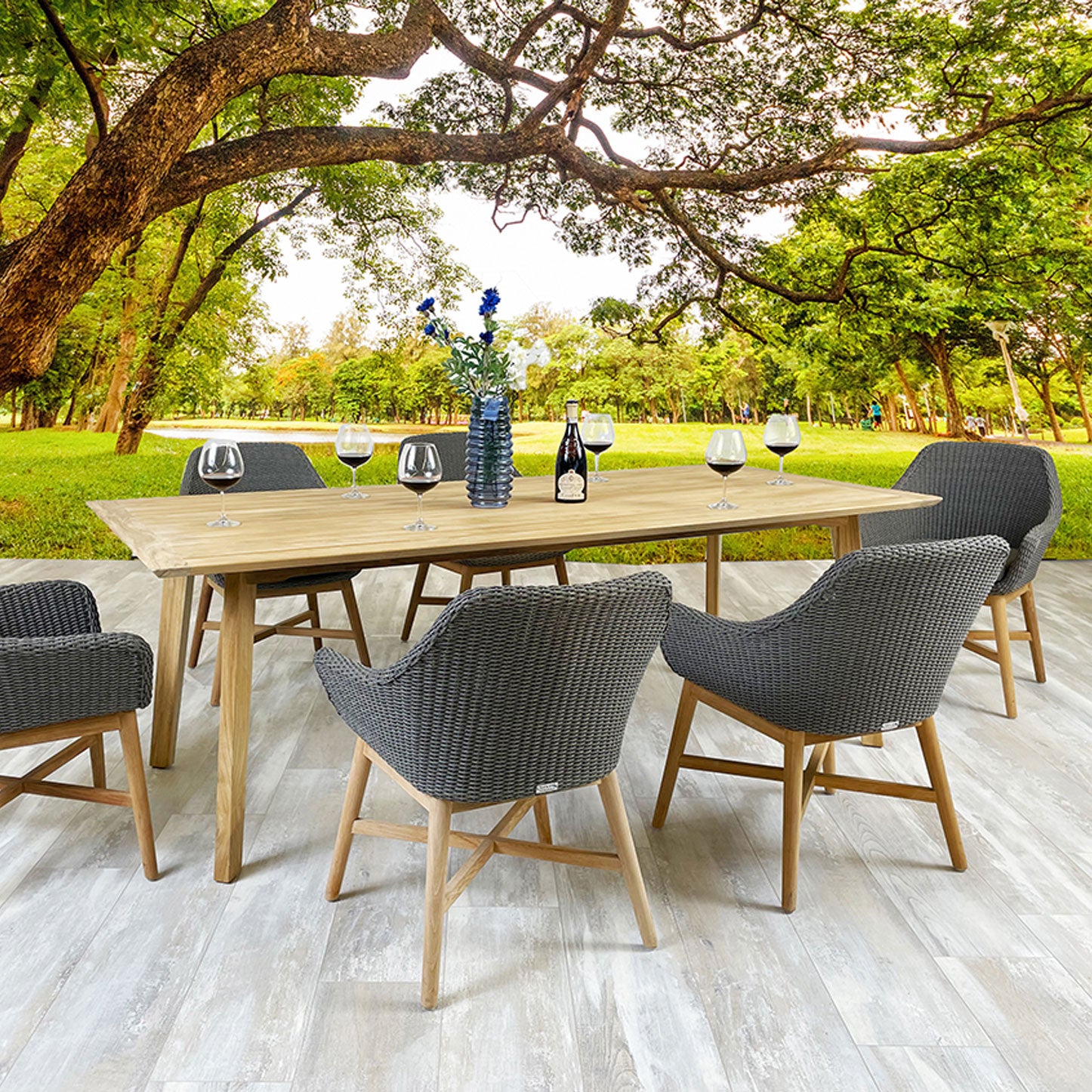 Baxter Esstisch mit Teakholzplatte Schweizerkante