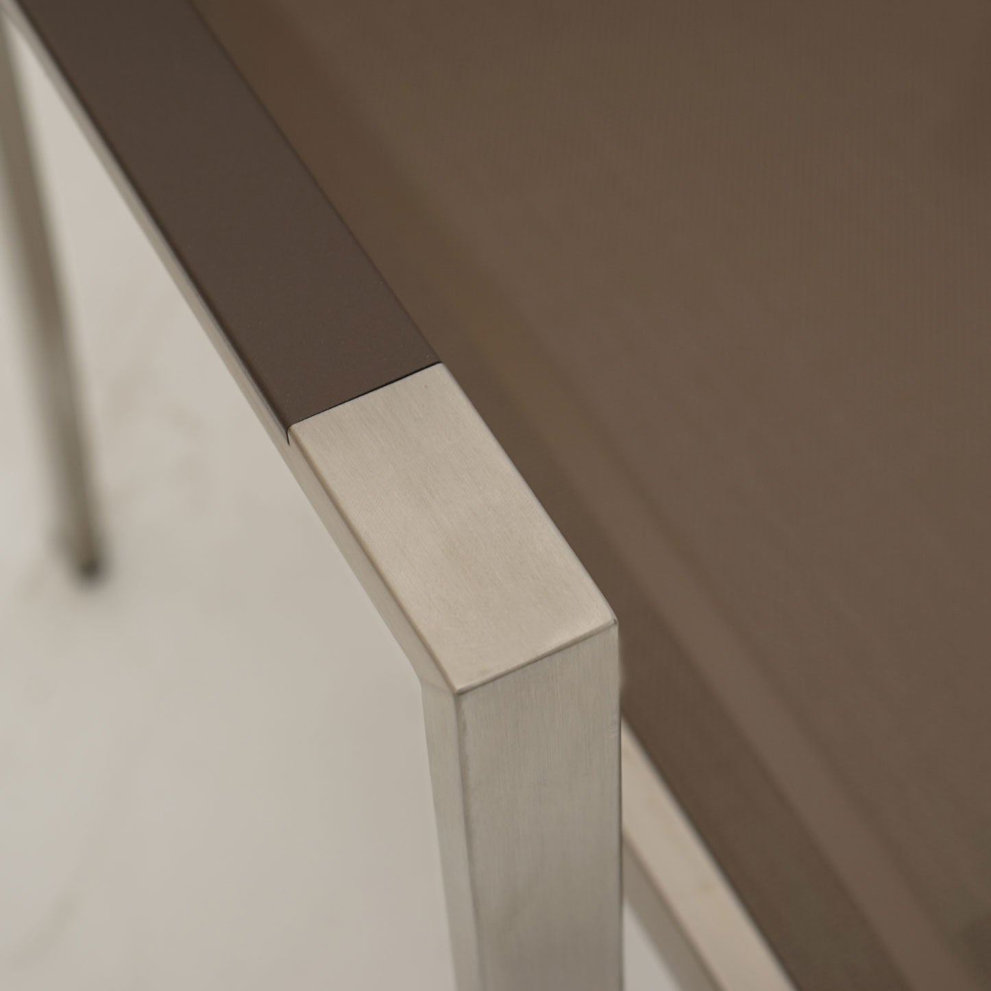 Modica Stapelsessel Alu-AL Edelstahl/taupe