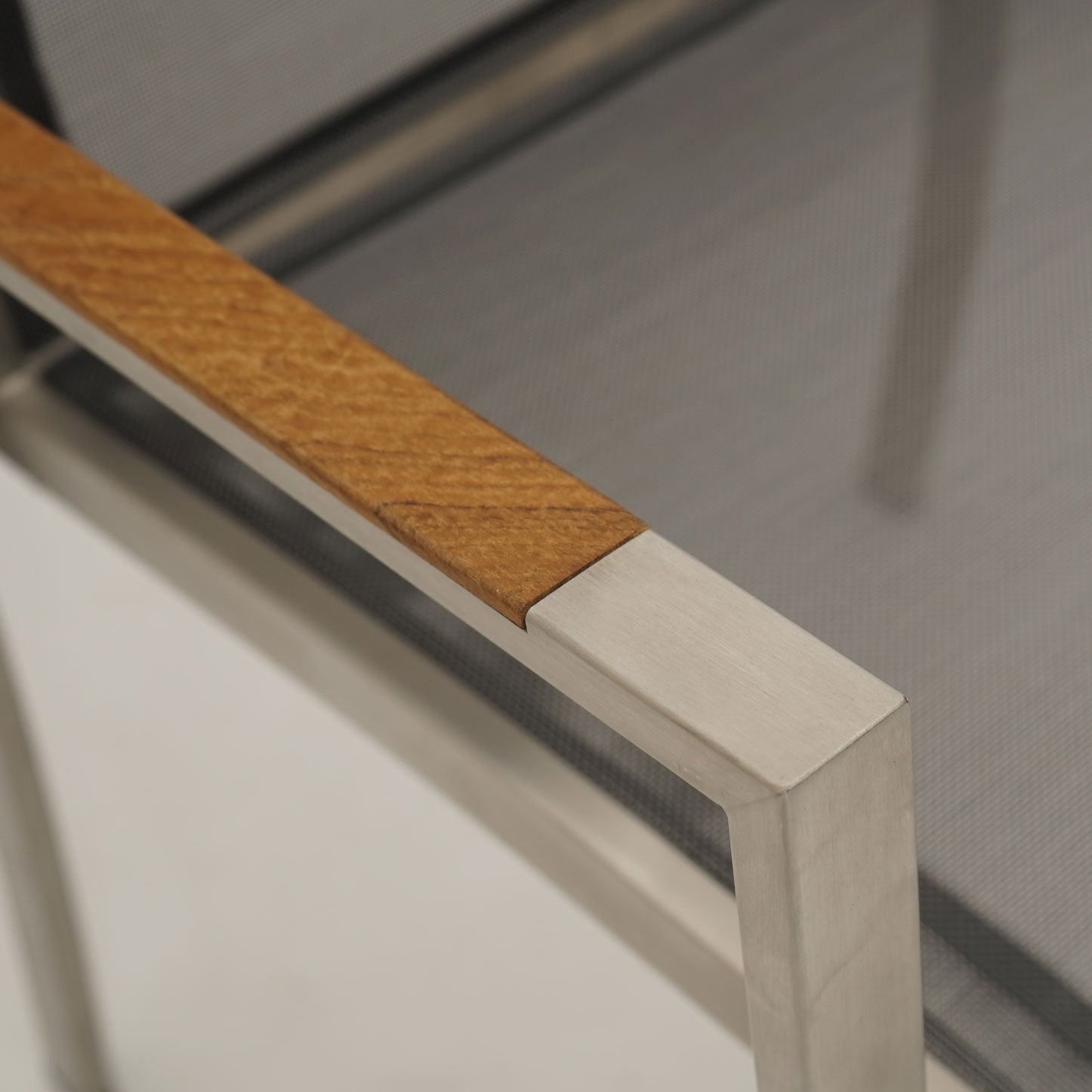 Modica Stapelsessel Teak-AL Edelstahl/taupe